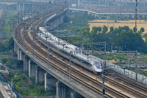 高鐵列車“飆車”？官方解答來了！
