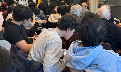 破译两位数学天才王虹与韦东奕的“加密对话”：数学家眼里的宇宙规则 学术交流的魅力