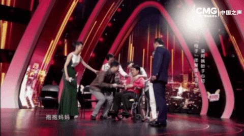 撞脸的民警扮演儿子12年 一场跨越千里的亲情守护