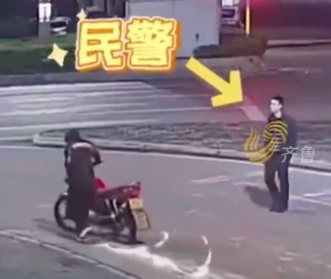 民警凌晨3点下班路遇偷车贼 没想到还是个熟人
