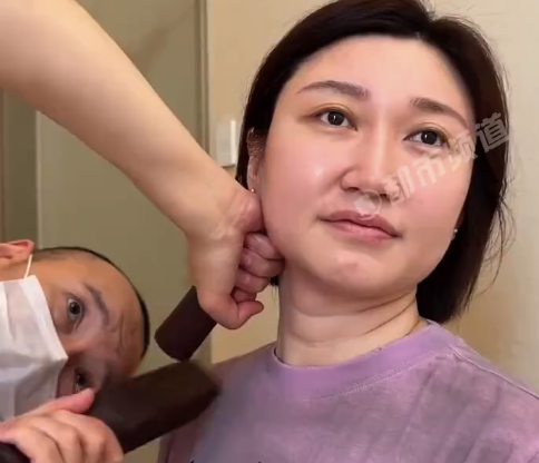 男子给女生捏脸敲敲打打效果惊艳 网友：有点心动，能维持多久？