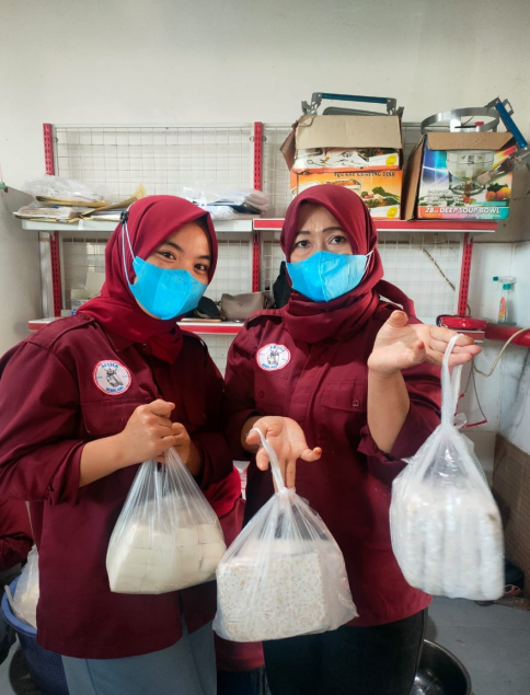 卡尔登厂扶持妇女就业