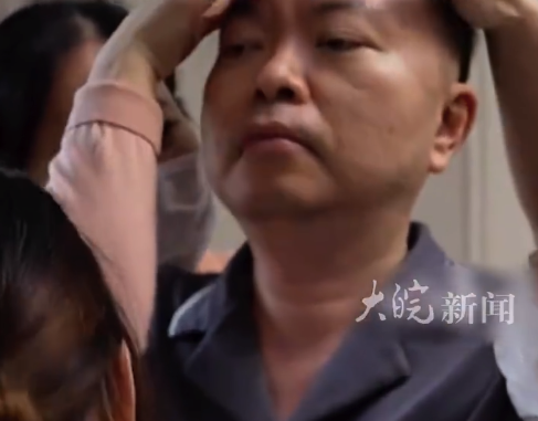 被问及是否遗憾蔡磊回答:不怕死亡,最差也是为所有病人奉献自己