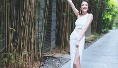 舒淇关注刘亦菲ins 表面“松弛感”，私下比谁都卷.