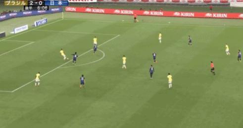 不可思议！日本19分钟连追三球反超巴西，维尼修斯替补席看呆了 终结不胜纪录