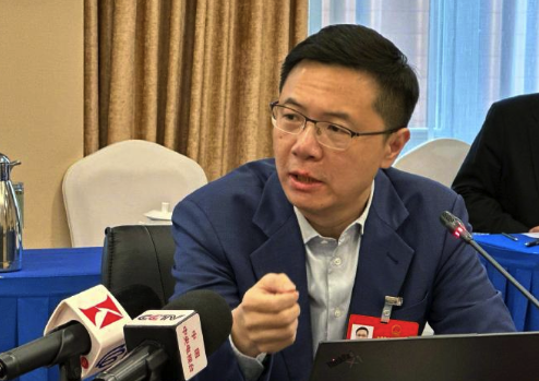 人大代表田轩：休假不只休息更是发展底气 长假期通过调休拼凑休息本质被弱化