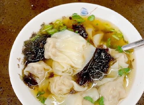 馄饨、抄手、云吞，为啥这么多叫法？它们之间有区别吗？涨知识了