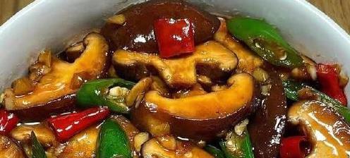 同样是香菇，“平滑”和“有裂口”哪个好！老菜农：区别很大