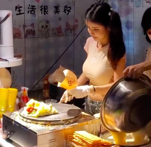狗头萝莉自曝是老赖,无法买房