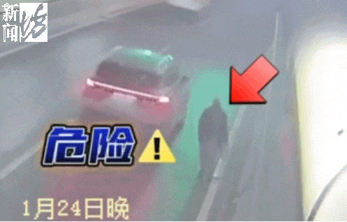 98岁老人每天带亡妻照片外出散步，万事皆忘唯有老伴没忘