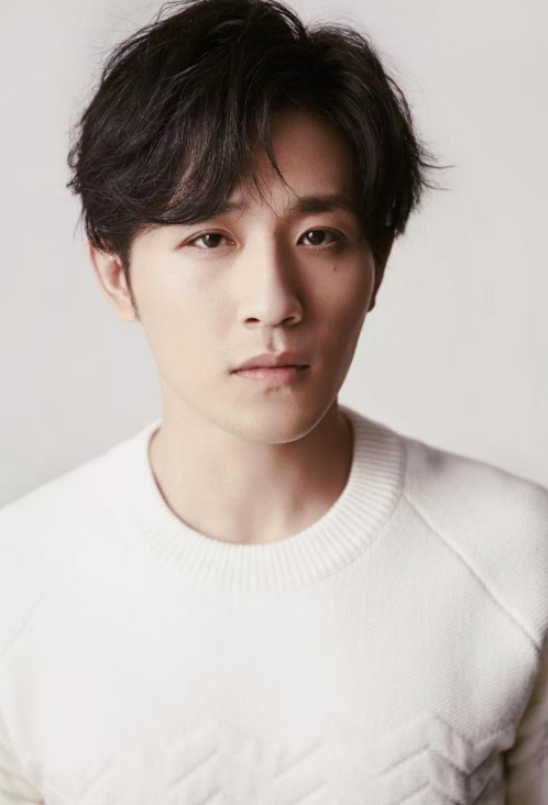 古铭瀚荣获第三届全国微短剧人物大典“点赞金糖果”提名