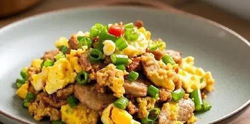 小时候的味道，瘦肉葱花煎蛋一煎，全家抢着吃！