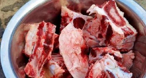 牛脊骨汤比羊肉强，1周喝1次，孩子壮得像牛犊？