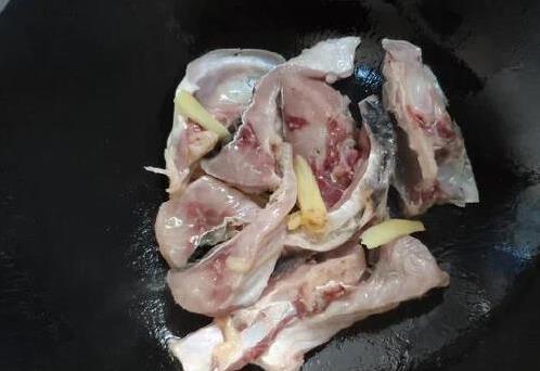 儿子挑食愁坏妈,一道鱼菜让他狂吃,16岁长到1米8