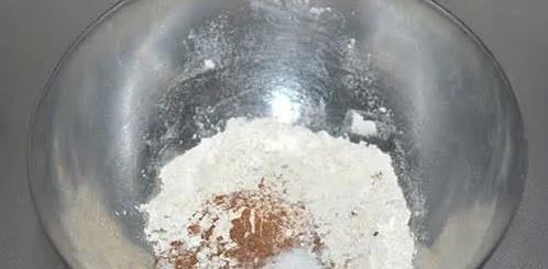 家常葱油酥饼香到爆，3步做出酥掉渣，早餐从此不重样