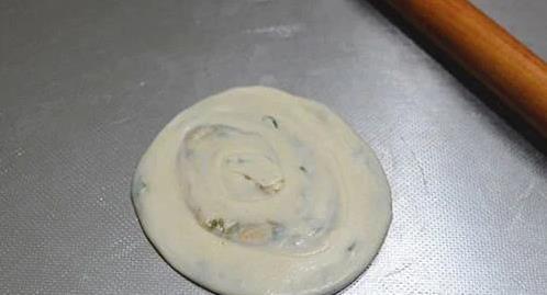 家常葱油酥饼香到爆，3步做出酥掉渣，早餐从此不重样
