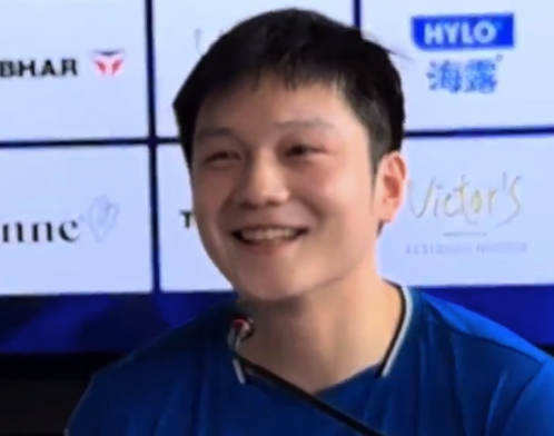 谁懂樊振东的笑啊！真的被樊振东的笑治愈了