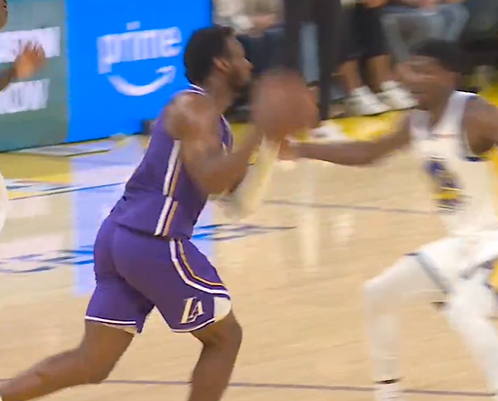 历史首次子助攻父！布朗尼助詹皇暴扣 改写篮球史册