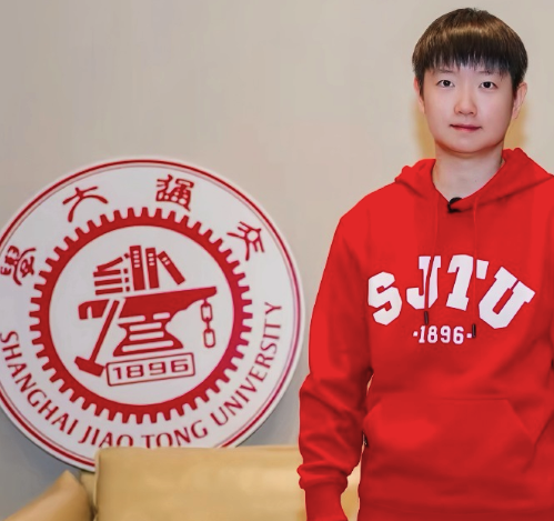 孙颖莎，现身交通大学