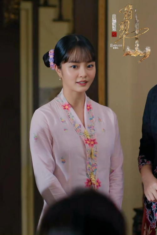 新加坡年度大戏《小娘惹之翡翠山》播出 黄暄婷演绎邪派进化论
