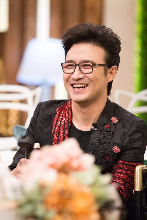 汪峰相信未来首站成功落幕后的思考：请以音乐价值评判歌手