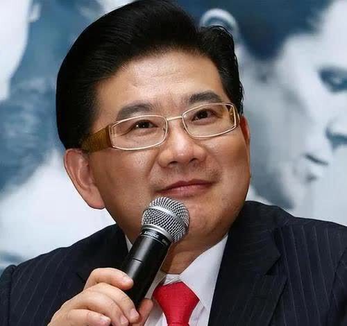 曹可凡：从巅峰到谷底，善恶终有报