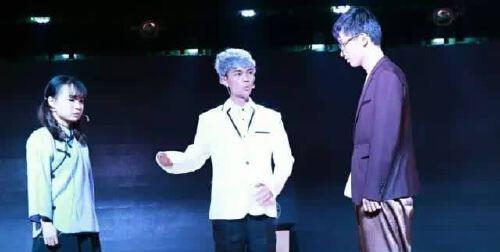 李倩兰：西法大剧社演出的话剧《驴得水》之我见