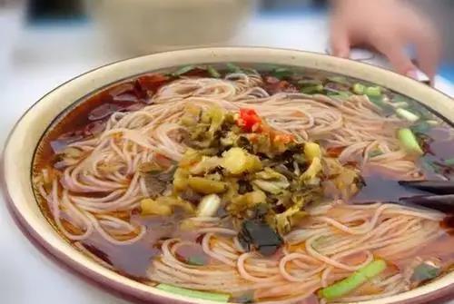 中国最好吃的米粉，就藏在四川这3个城市里，你都吃过吗？