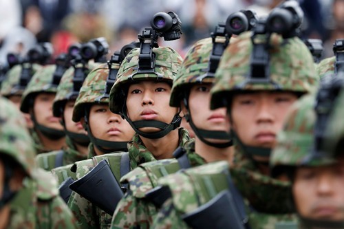 变“盾”为“矛”？日媒：日本防卫政策或现“重大转向”