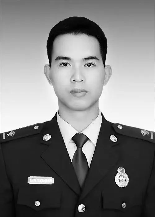 消防员黄进波获批为烈士，追记一等功