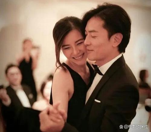 郑伊健吐槽老婆沉迷游戏 夫妻生活趣事多