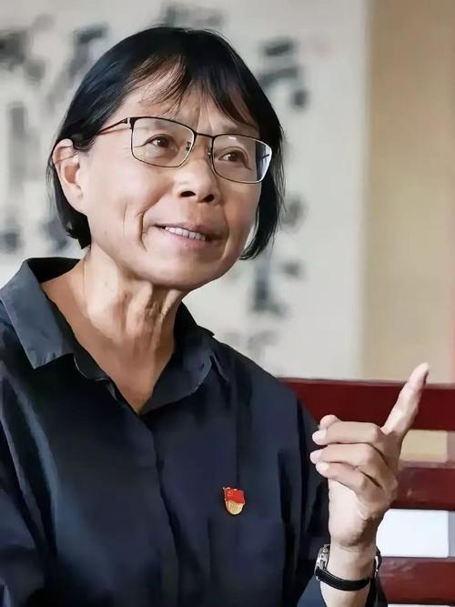 68岁张桂梅考场外最紧张的人 用生命托举希望