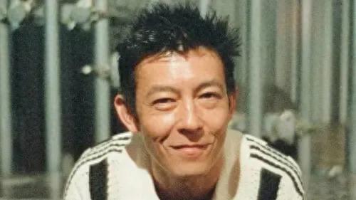 陈冠希45岁生日全家福 