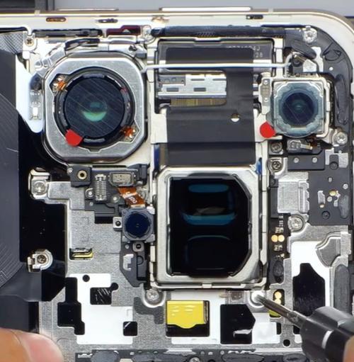 華為Mate80 Pro Max首拆曝工藝 全金屬機(jī)身工藝突圍