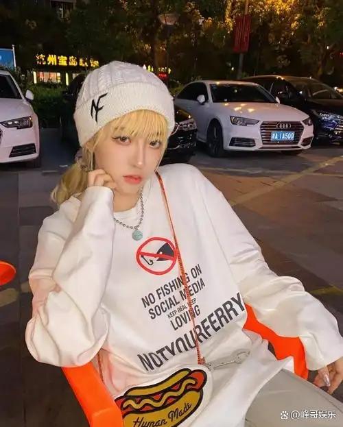 口子姐曾自曝患梅毒手臂溃烂 年轻生命因熬夜消逝