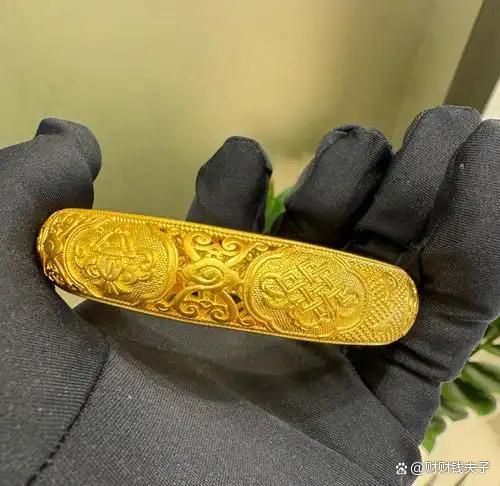 全球股市大跌金银跳水 中东冲突引发市场动荡