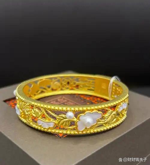 全球股市大跌金银跳水 中东冲突引发市场动荡