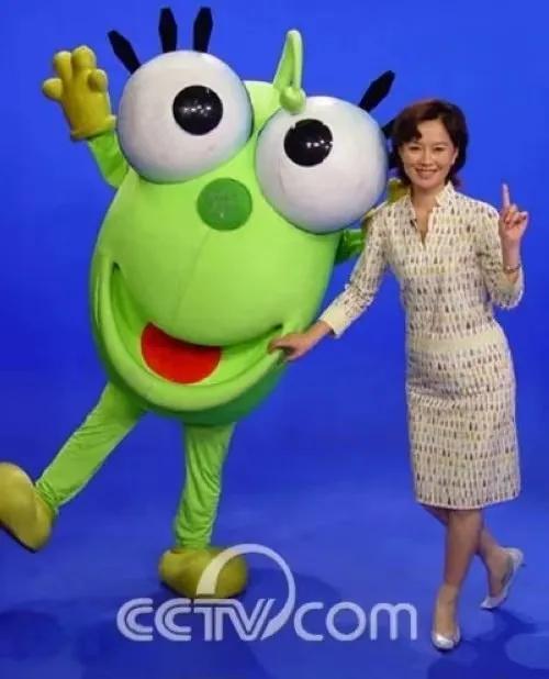 鞠萍姐姐6月1日正式退休 42年陪伴落幕