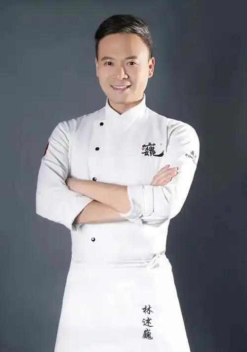 王俊凯一开口就是高情商 幽默背后的成长之路