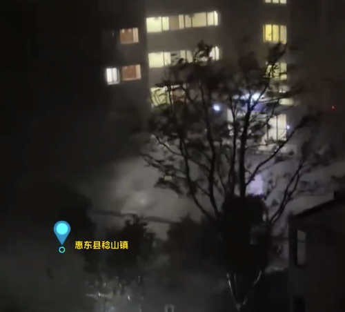 超级震撼！网友目睹台风红霞从头顶掠过