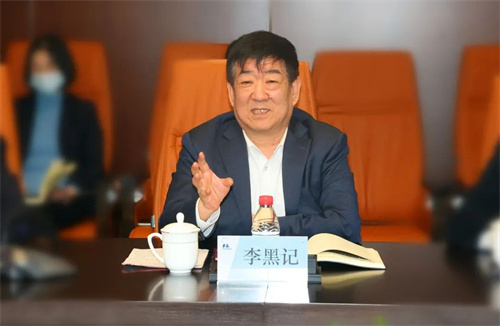 东西互渐谋新篇冯西见握手李黑记