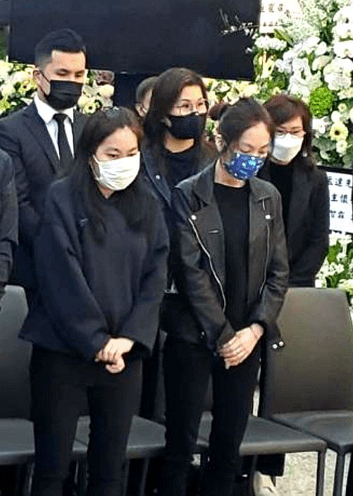 火葬场送最后一程 吴孟达儿子透露爸爸临终遗愿