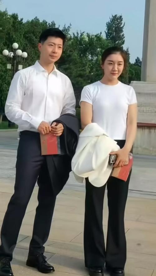 王霜受邀观礼九三阅兵 见证祖国强大