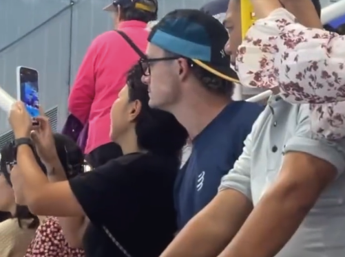 英国友人观看跳水决赛：我喜欢全红婵