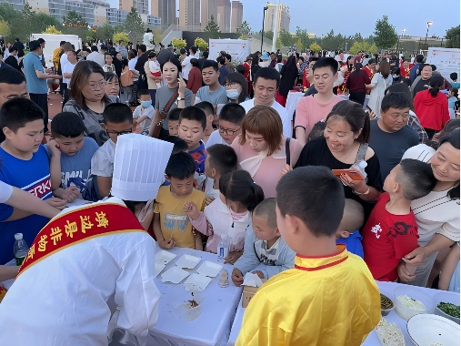 靖边非遗传承故事：三代人熬一锅骨香——王虎成猪排骨馆的四十年烟火路