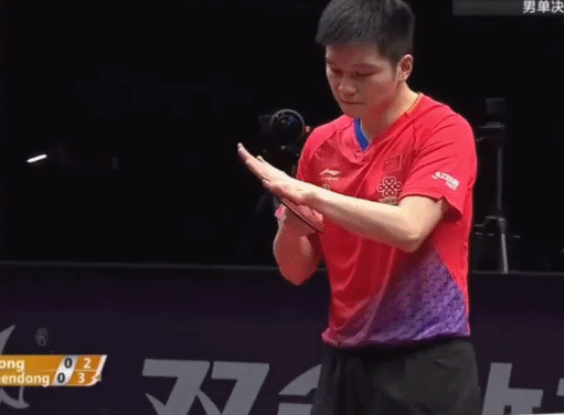东奥乒乓球赛不许手触球台或吹球