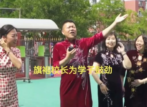 高考考场外，崩溃大哭的爸爸…