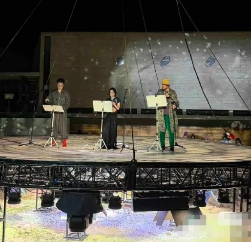 周冬雨五年没进电影组了 近期话剧《文城》被指不背台词