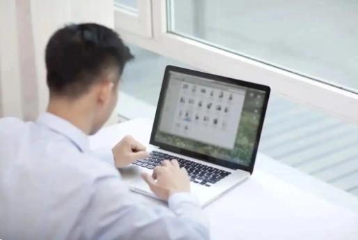 境外间谍以兼职为名拉拢我青年学生