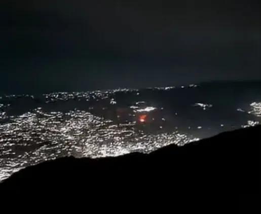 委内瑞拉首都主干道空了 美军空袭行动已发动